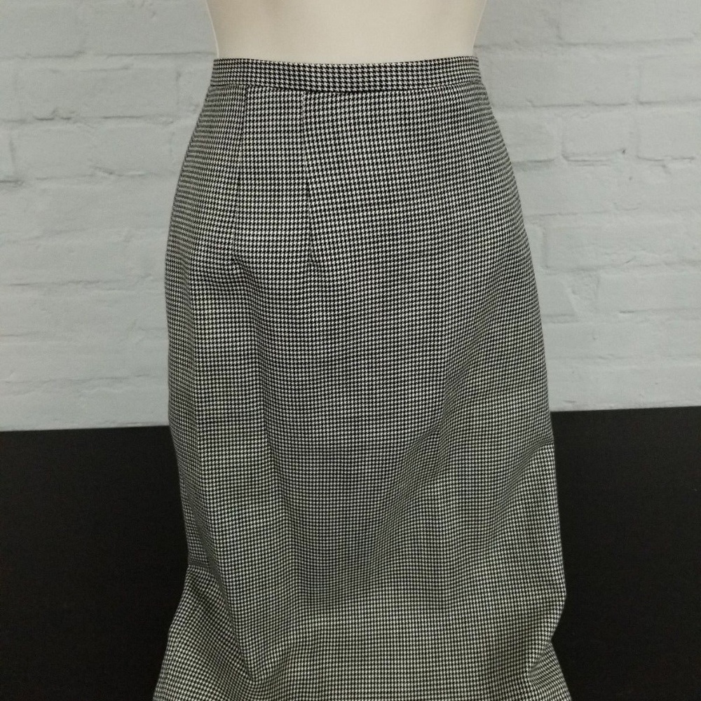Harve Benard Women's Skirt Sz 10 wool